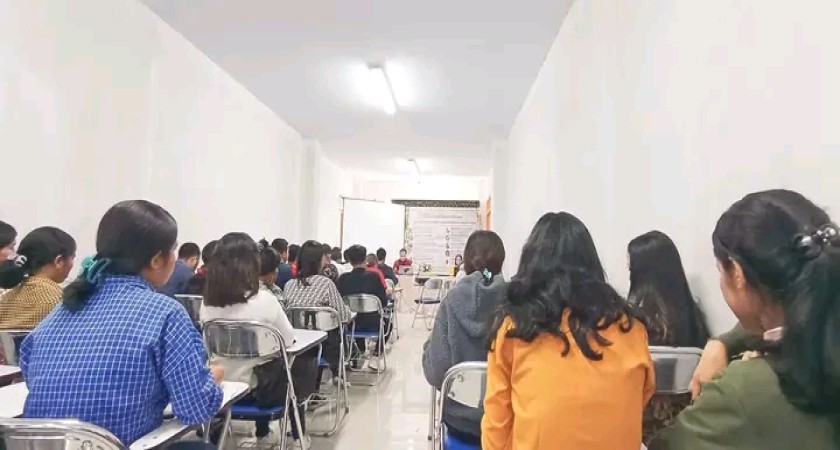 Seminar Ekonomi Ke-II Program Studi Manajemen Mengangkat Isu Eksistensi Pasar Tradisional Manggarai Terhadap Pasar Modern dengan Perspektif Manajemen